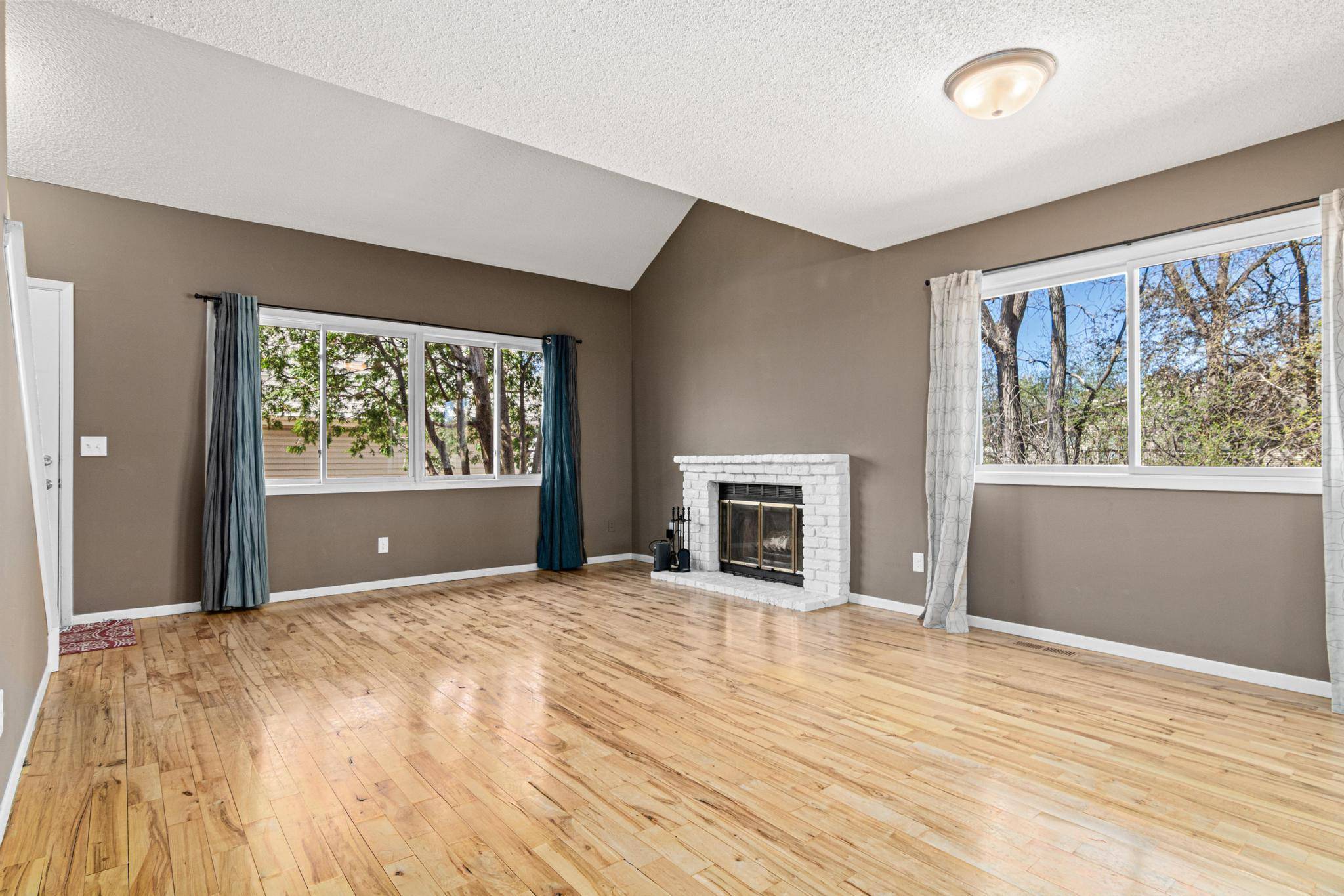 Fridley, MN 55432,5479 E Brenner PASS NE