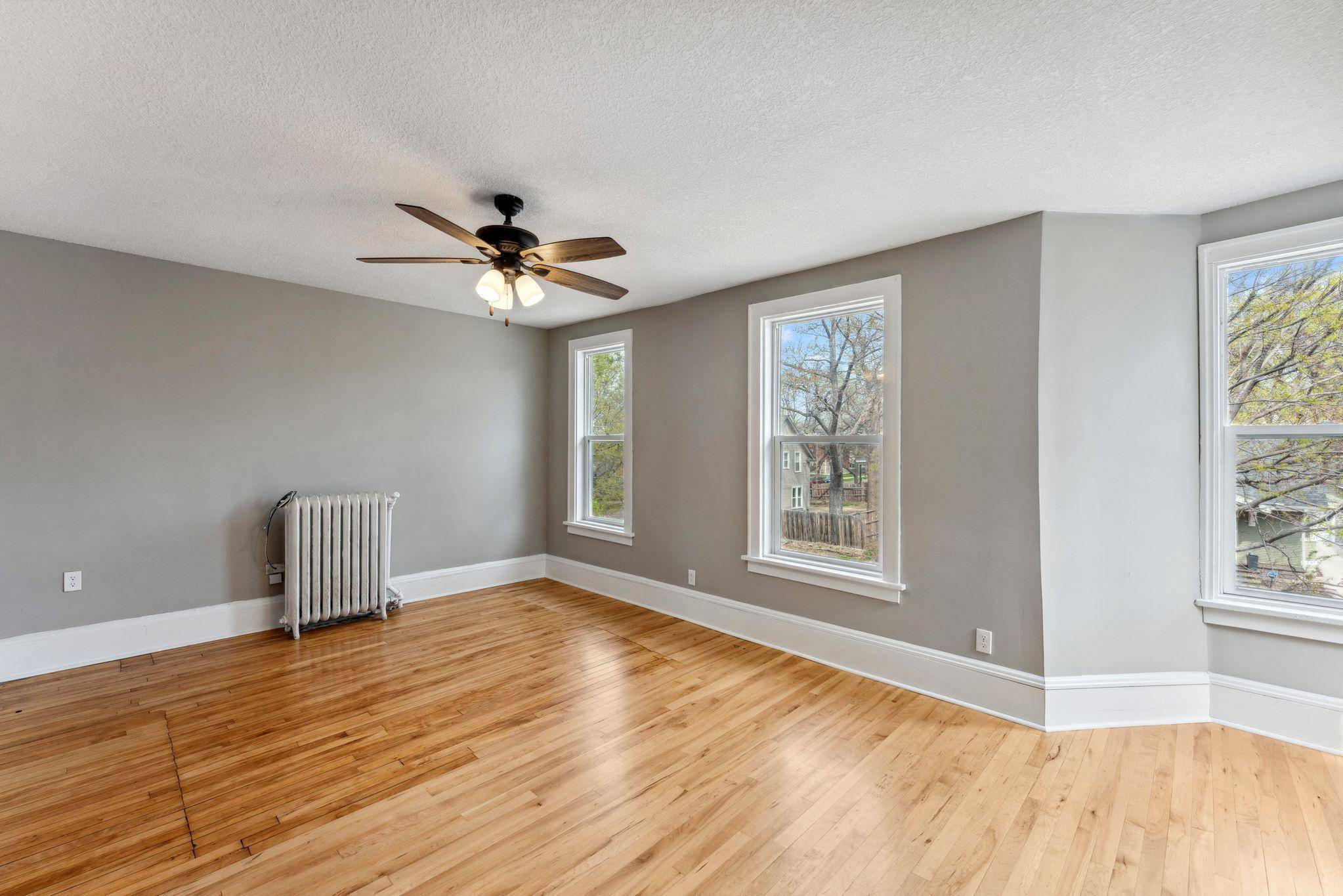 Saint Paul, MN 55104,287 Avon ST N