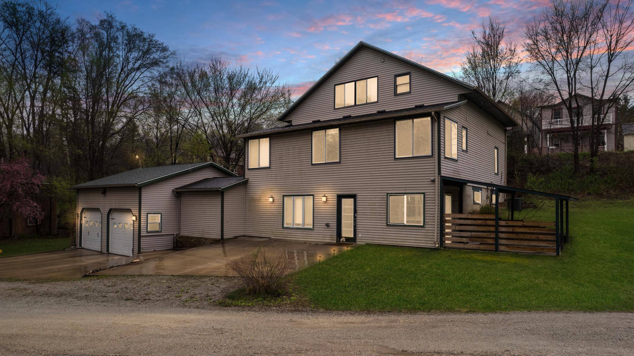 Lanesboro, MN 55949,302 Coffee ST E