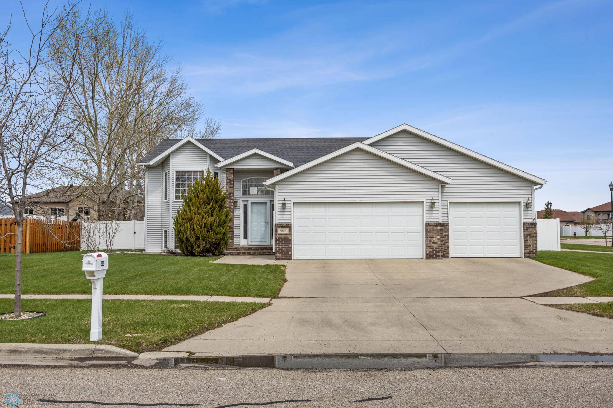 West Fargo, ND 58078,902 Parkway DR
