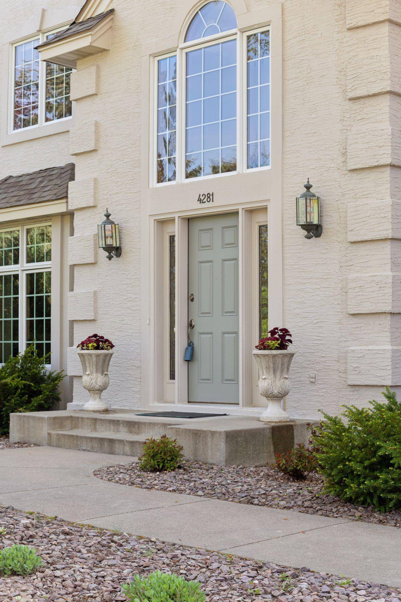 Eagan, MN 55123,4281 Rosemary CT