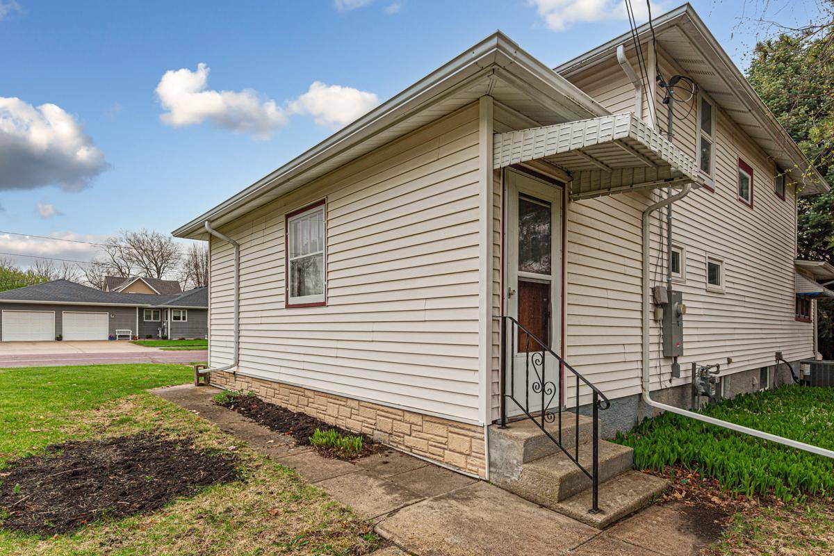 New Richland, MN 56072,303 1st ST NW