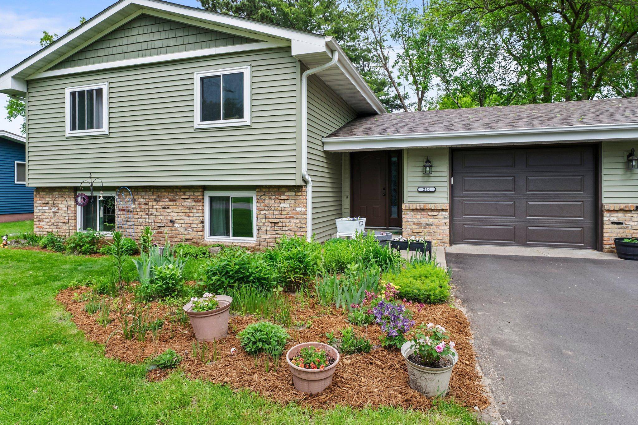 Isanti, MN 55040,216 Richard AVE SE