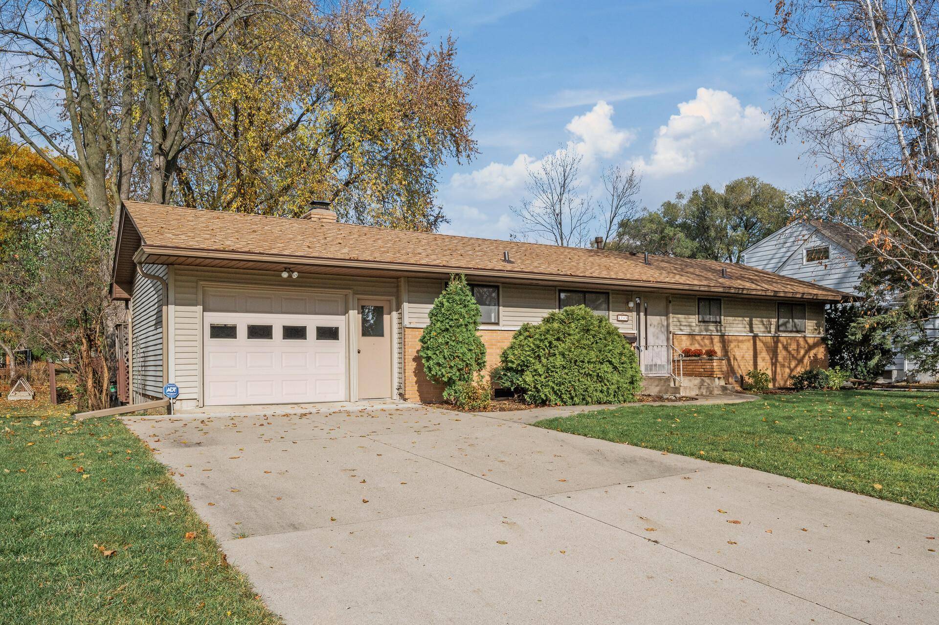Saint Anthony, MN 55418,2709 W Armour TER
