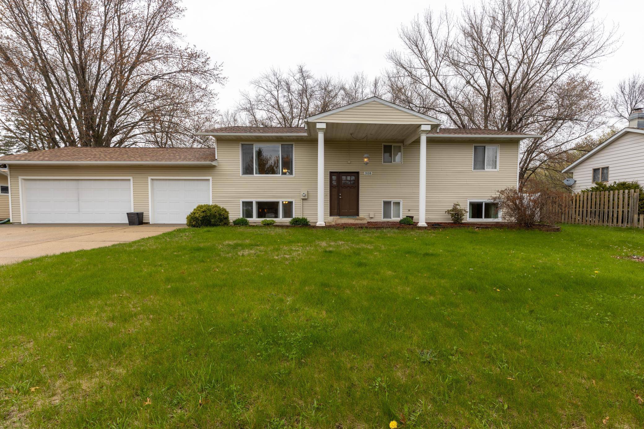 Austin, MN 55912,308 16th AVE SW