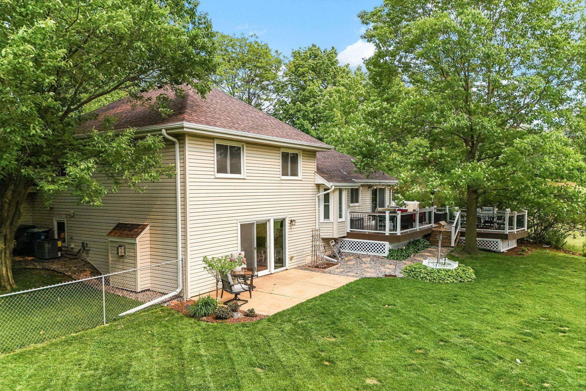 Plymouth, MN 55441,205 Forestview LN N