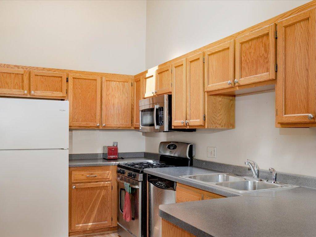 Burnsville, MN 55337,1042 Aston CIR