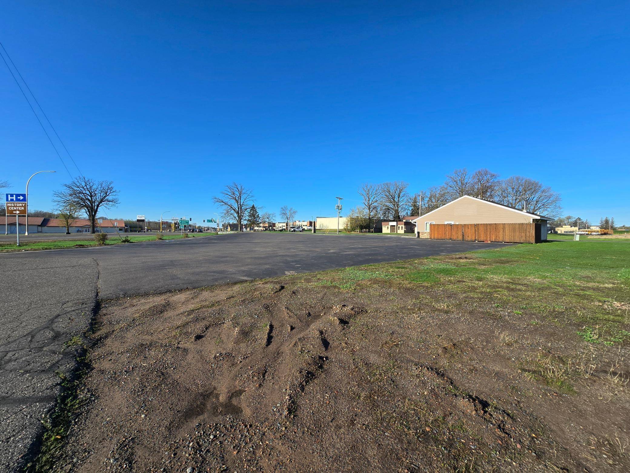 Mora, MN 55051,100 N Pine ST S
