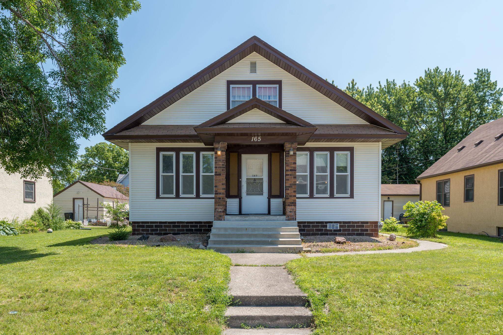 Le Center, MN 56057,165 N Park AVE