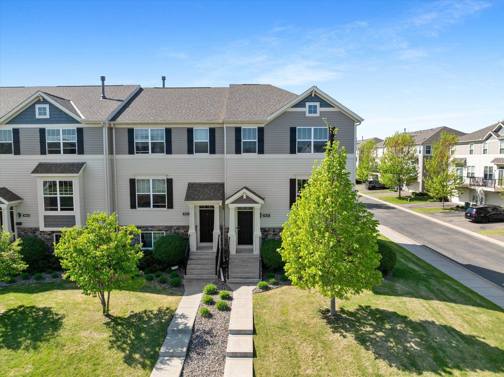 Brooklyn Park, MN 55443,9645 Scott LN N #32