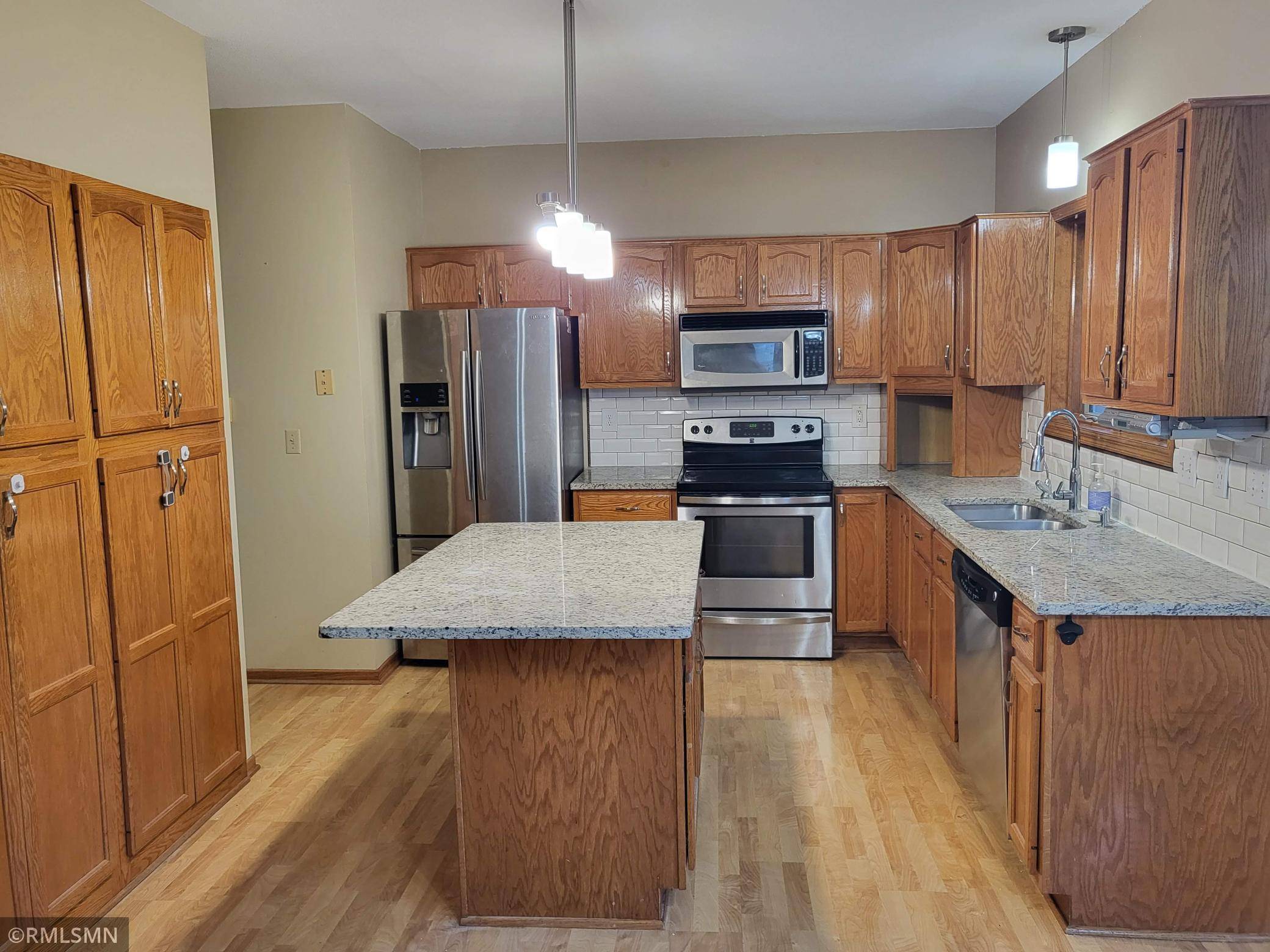 Woodbury, MN 55125,1159 Fallbrook LN