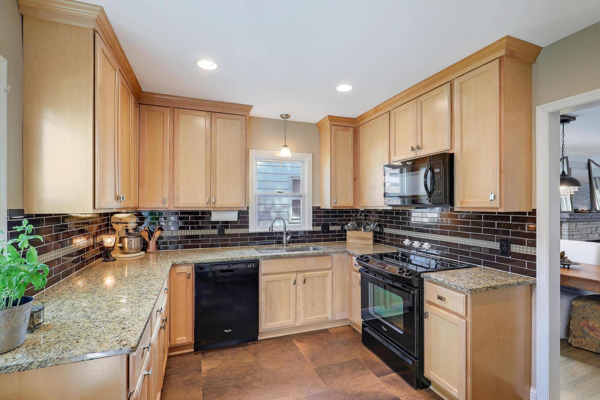 Saint Paul, MN 55116,2102 Pinehurst AVE