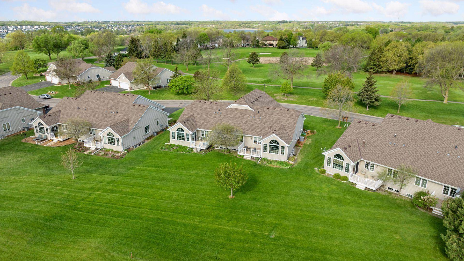 Victoria, MN 55386,8984 Deer Run DR