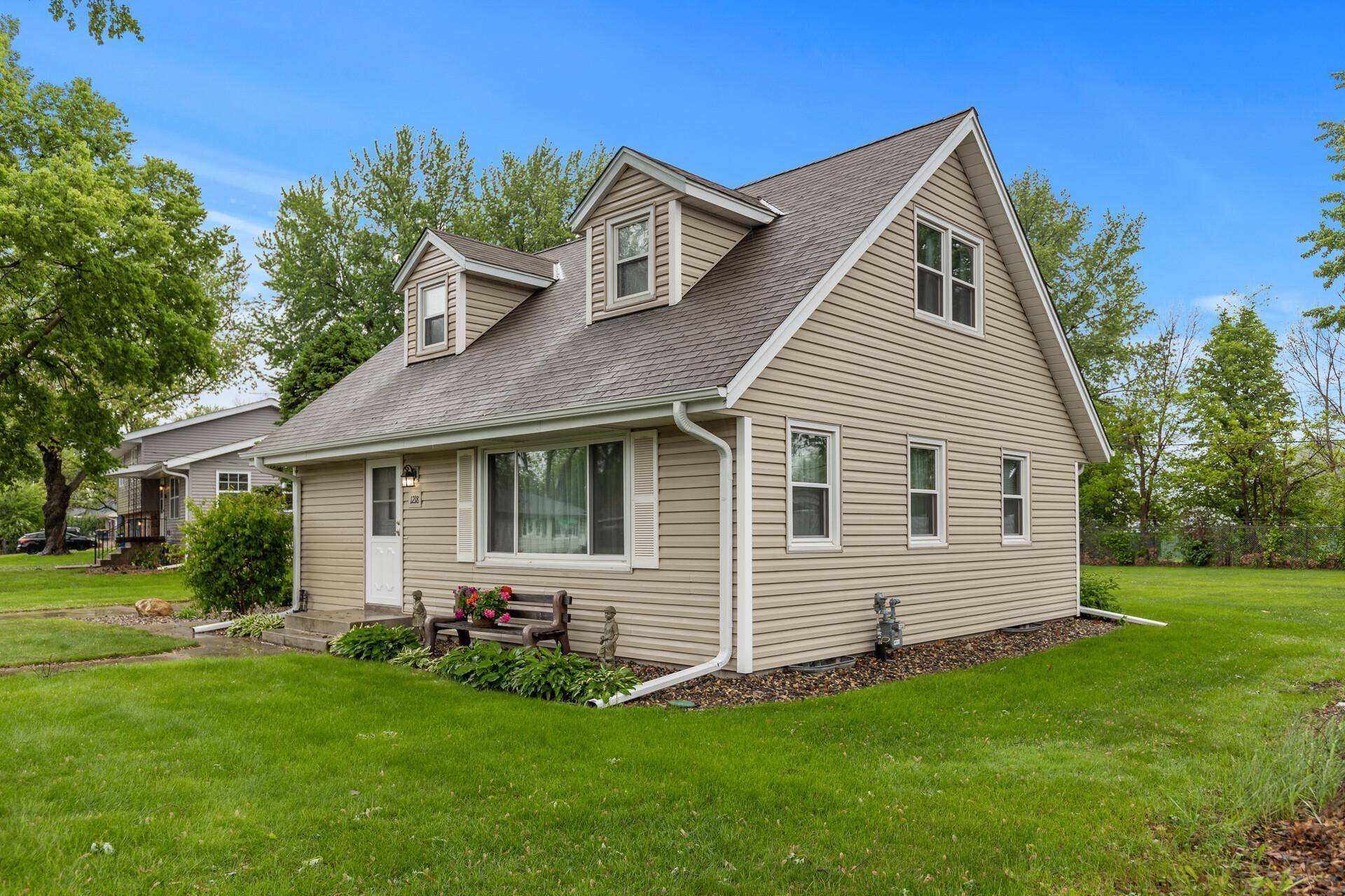 Farmington, MN 55024,1218 Fairview LN