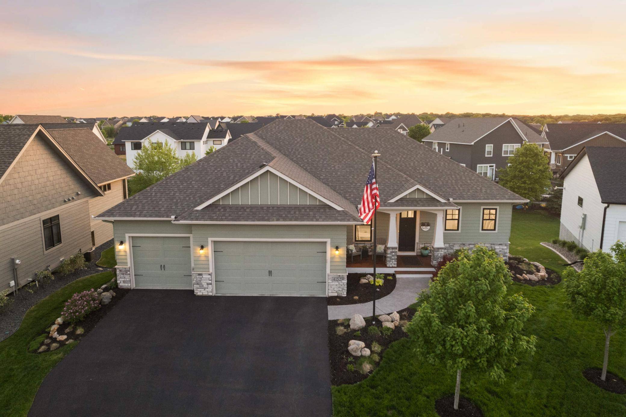 Lake Elmo, MN 55042,4152 Hummingbird CT N