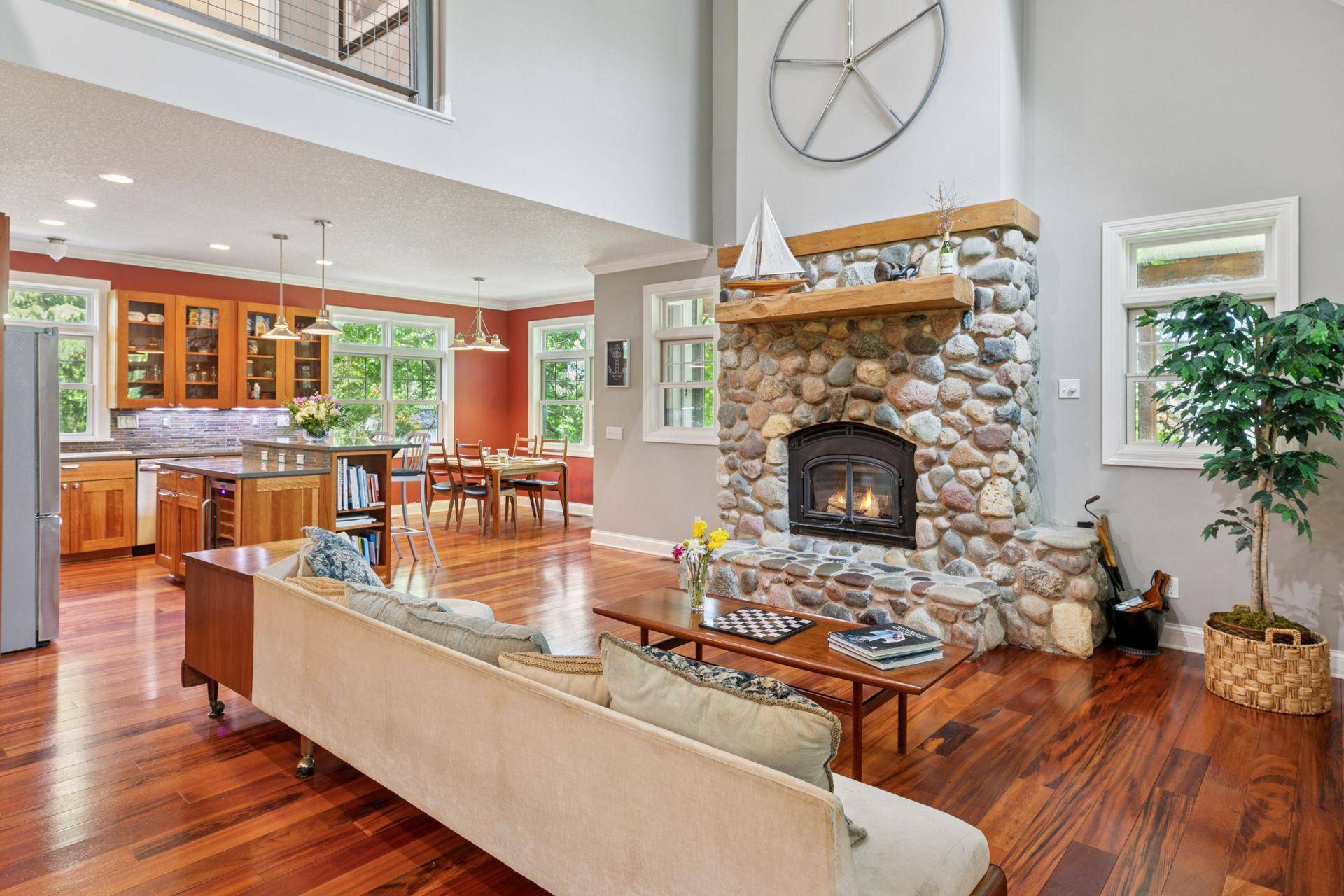 Wayzata, MN 55391,16710 Edgewood AVE
