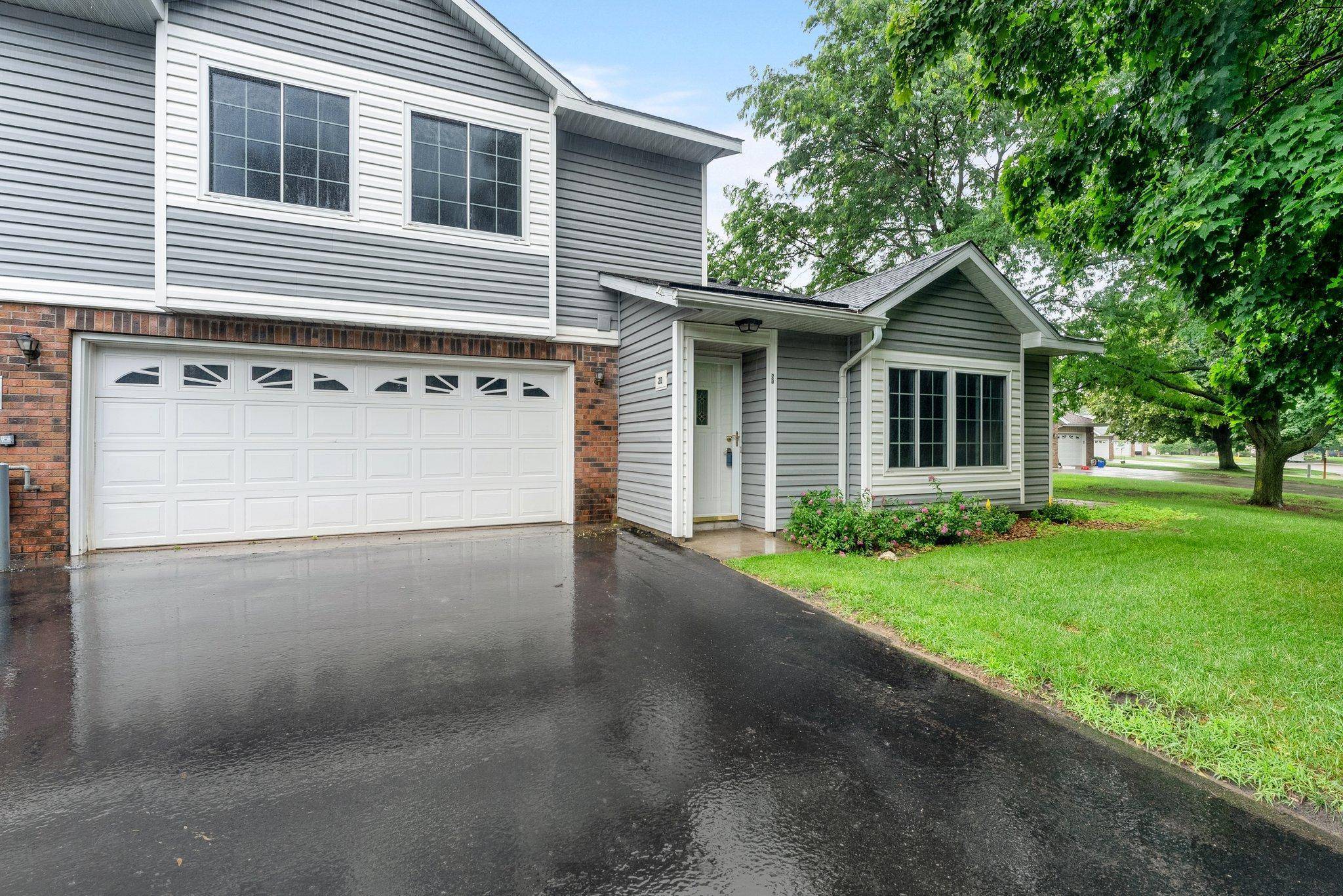 Circle Pines, MN 55014,2 Oak RD #D