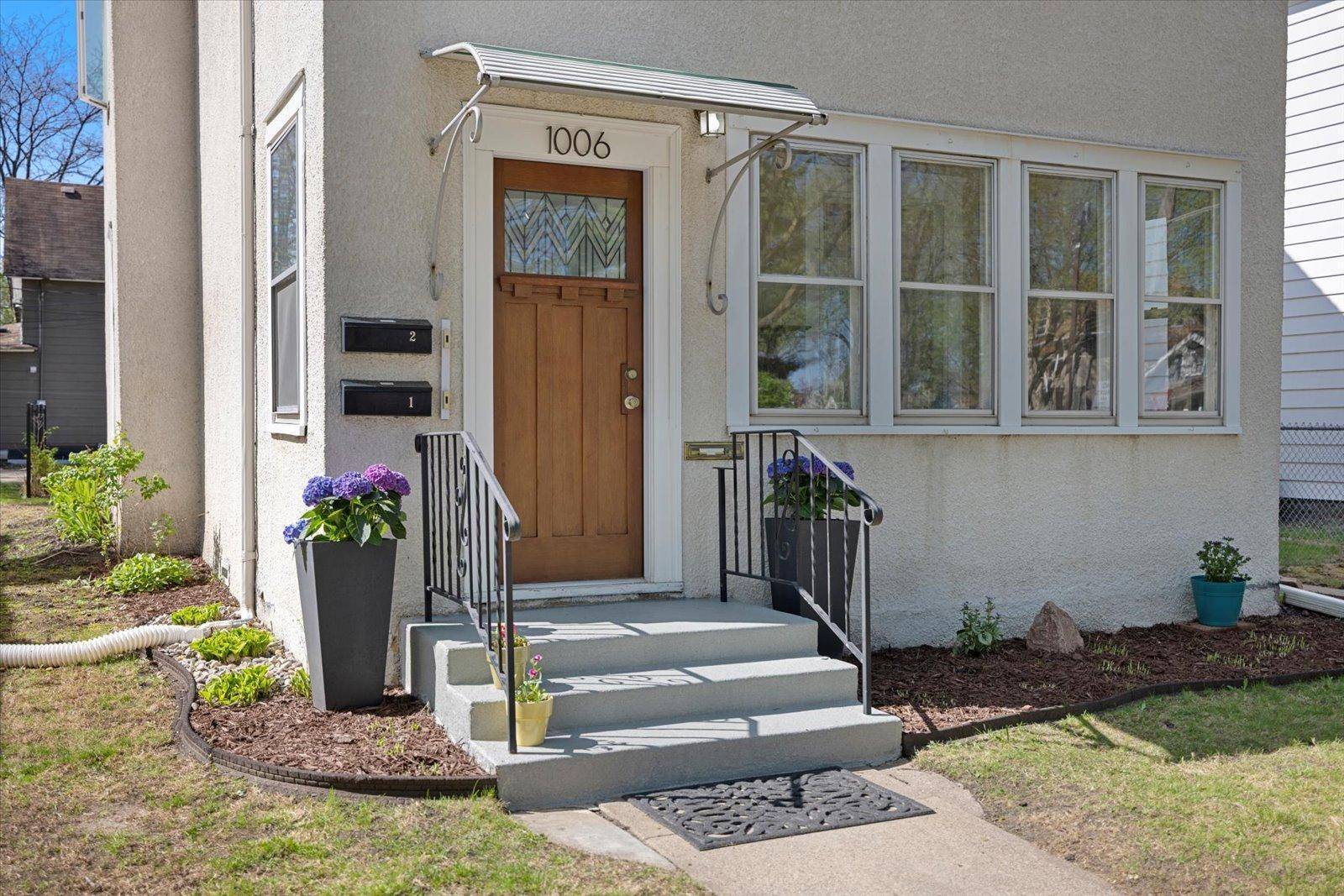 Minneapolis, MN 55418,1006 22nd AVE NE