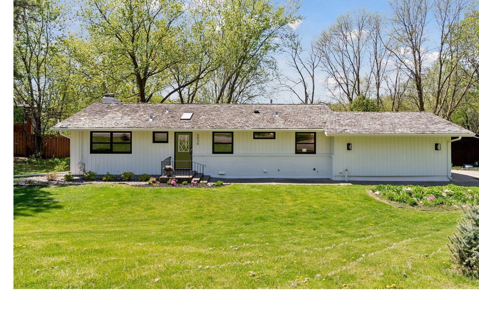 Minnetonka, MN 55345,5036 Woodgate CT