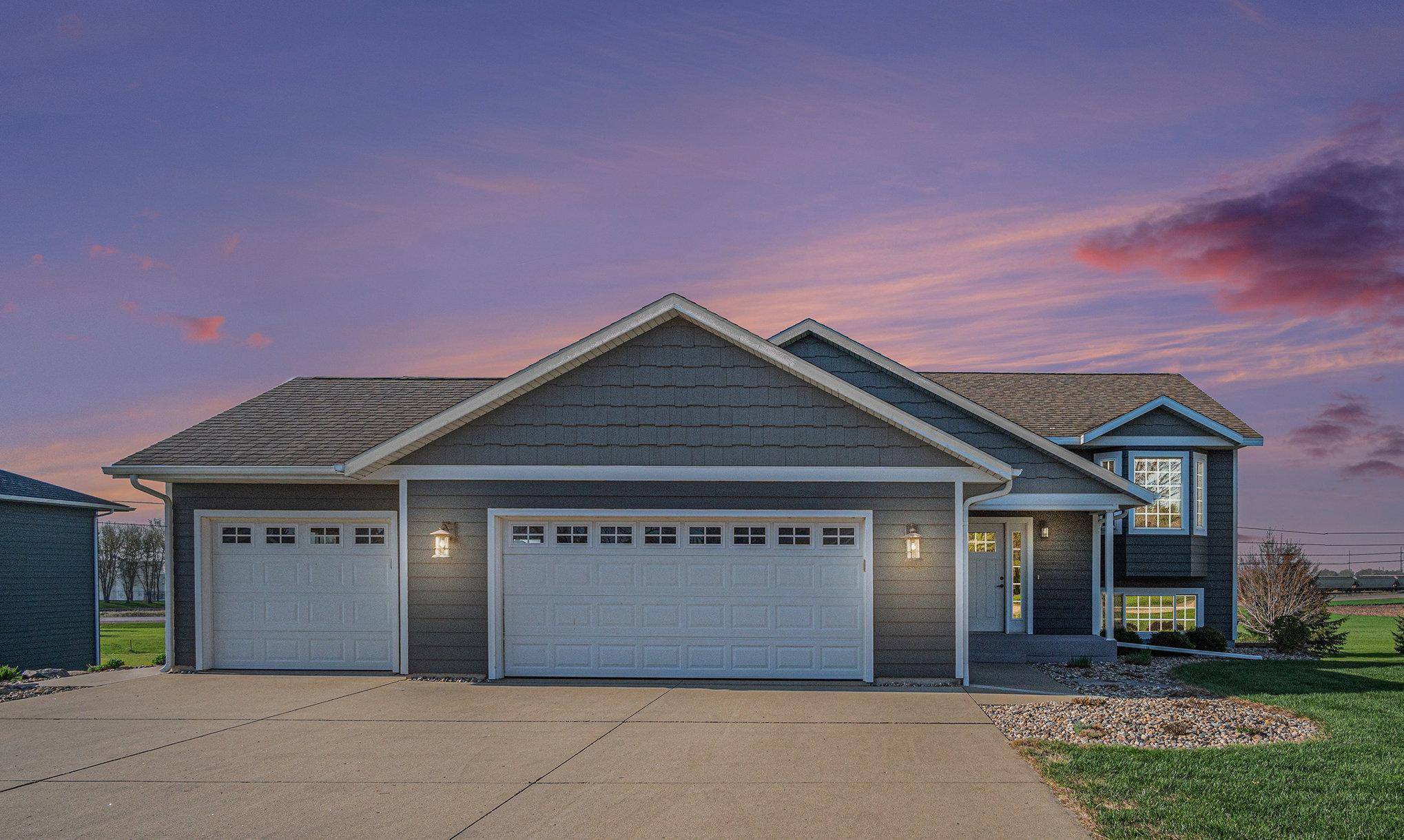 Luverne, MN 56156,1106 Cherry DR