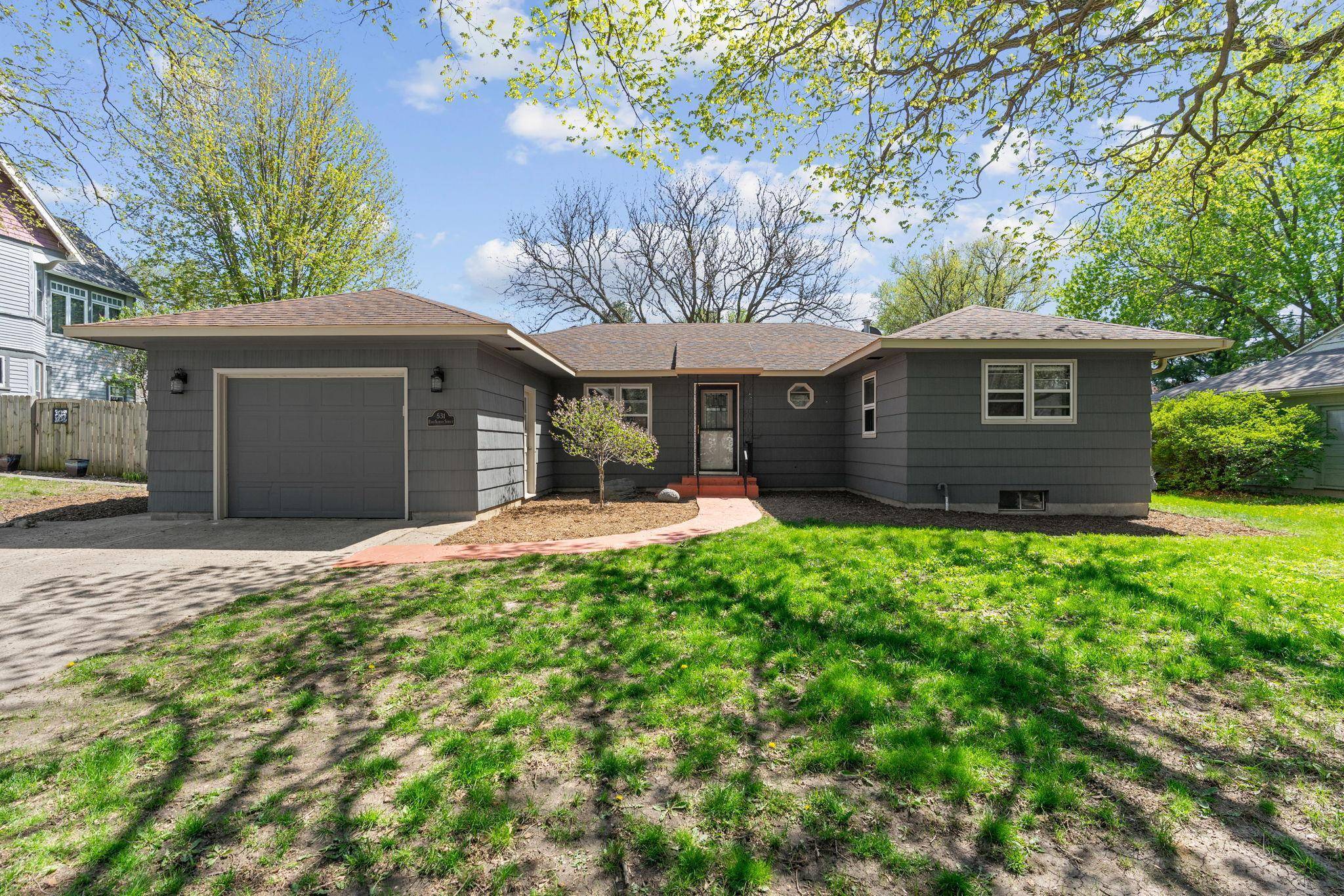 Owatonna, MN 55060,531 E School ST