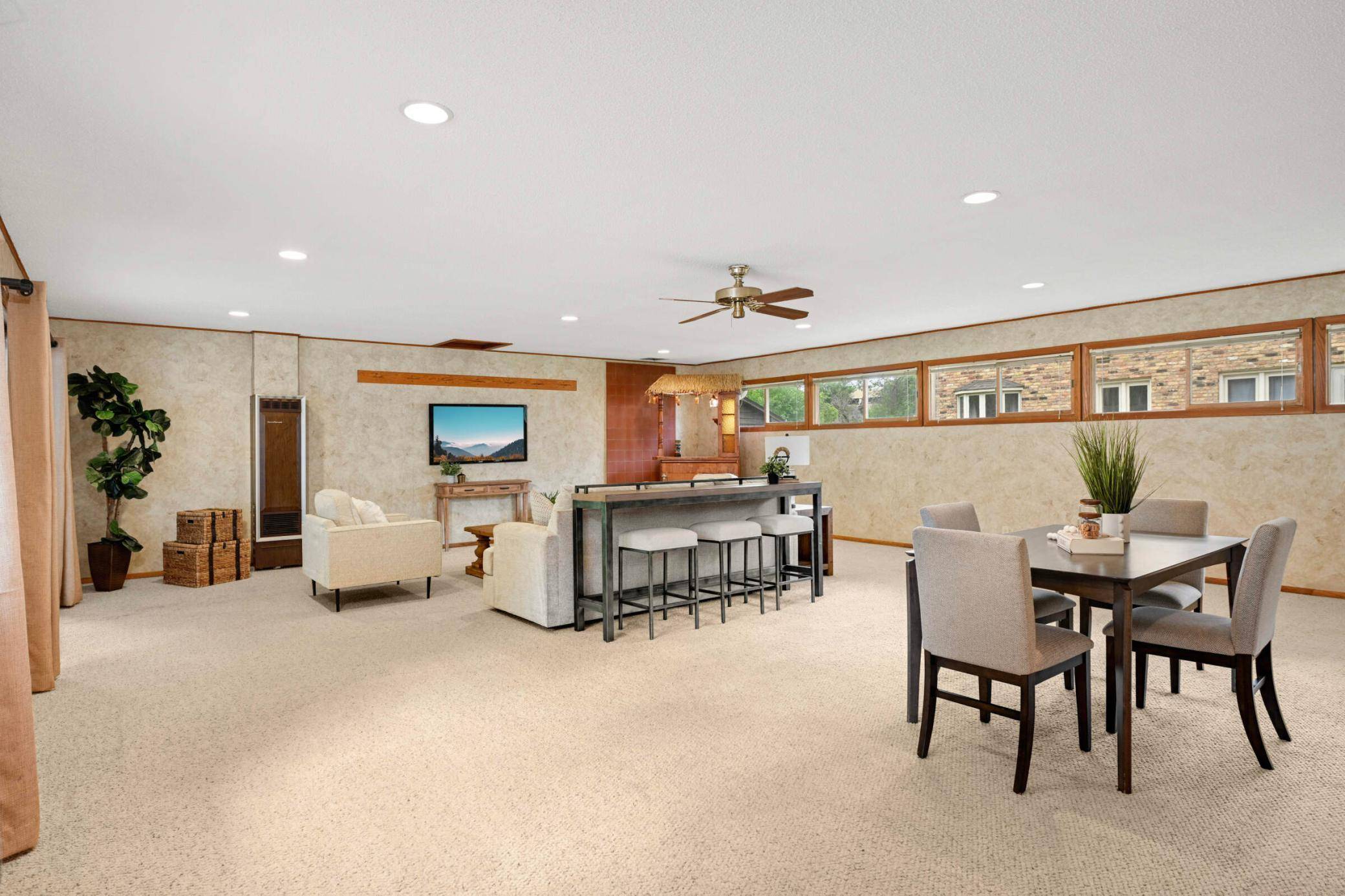 Edina, MN 55424,6329 Peacedale AVE