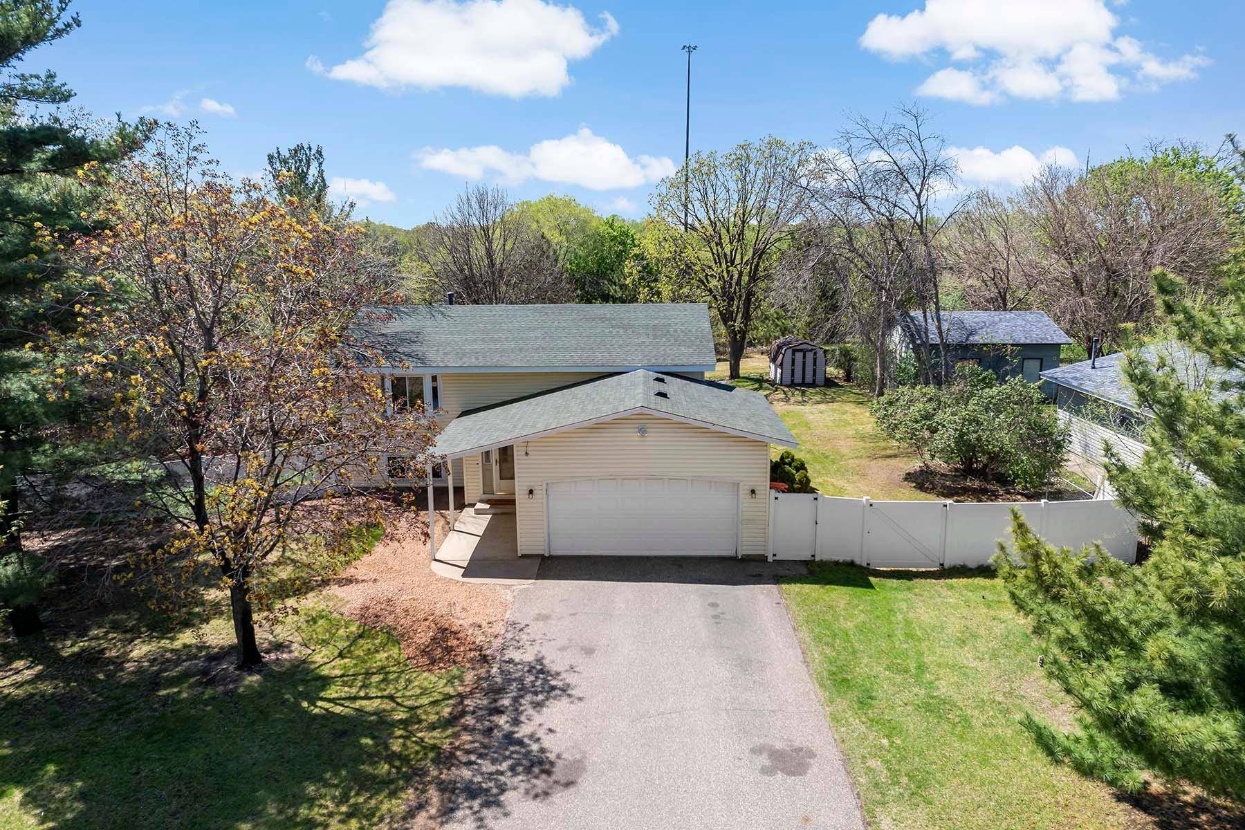 Coon Rapids, MN 55448,9810 Butternut ST NW