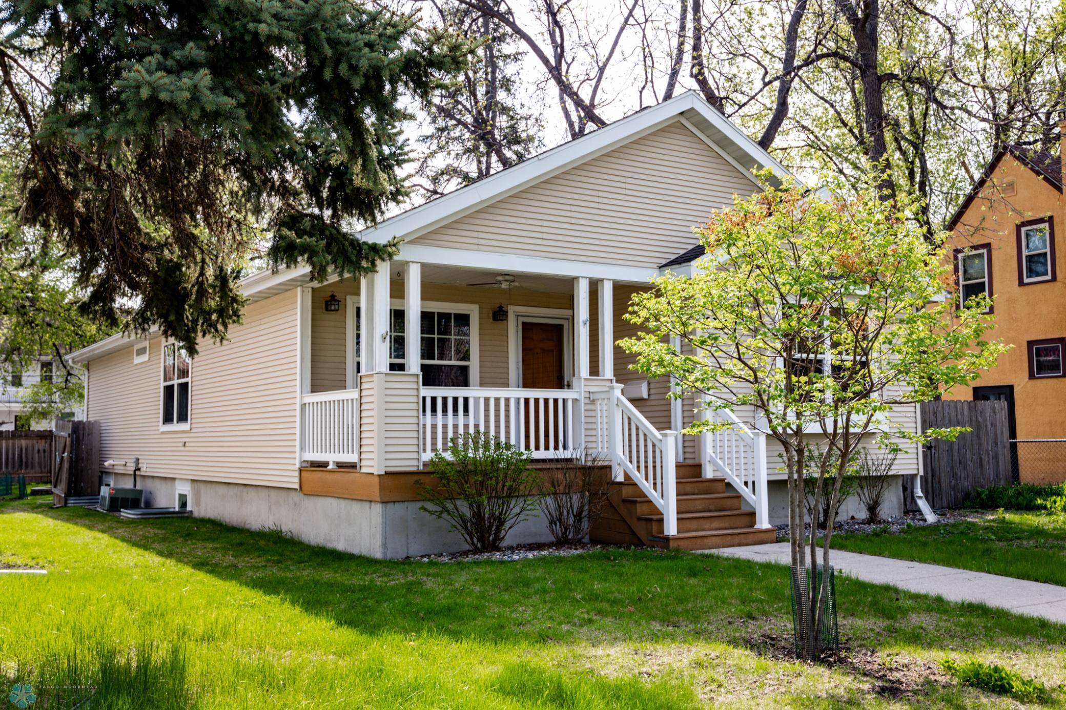 Fargo, ND 58103,618 10th ST S