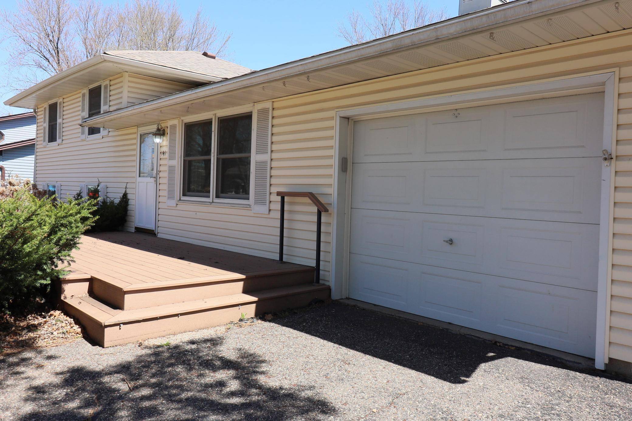 Apple Valley, MN 55124,141 Strese LN