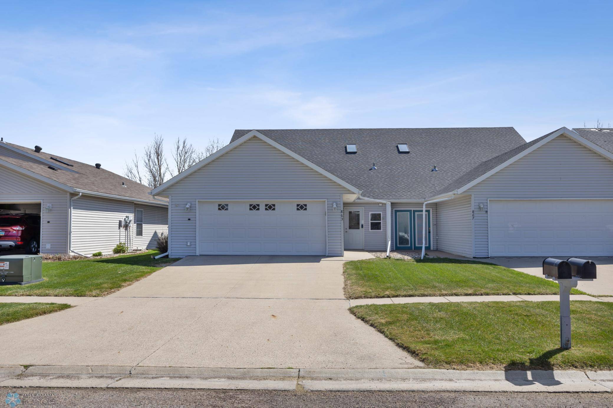 Fargo, ND 58078,863 12 1/2 AVE W