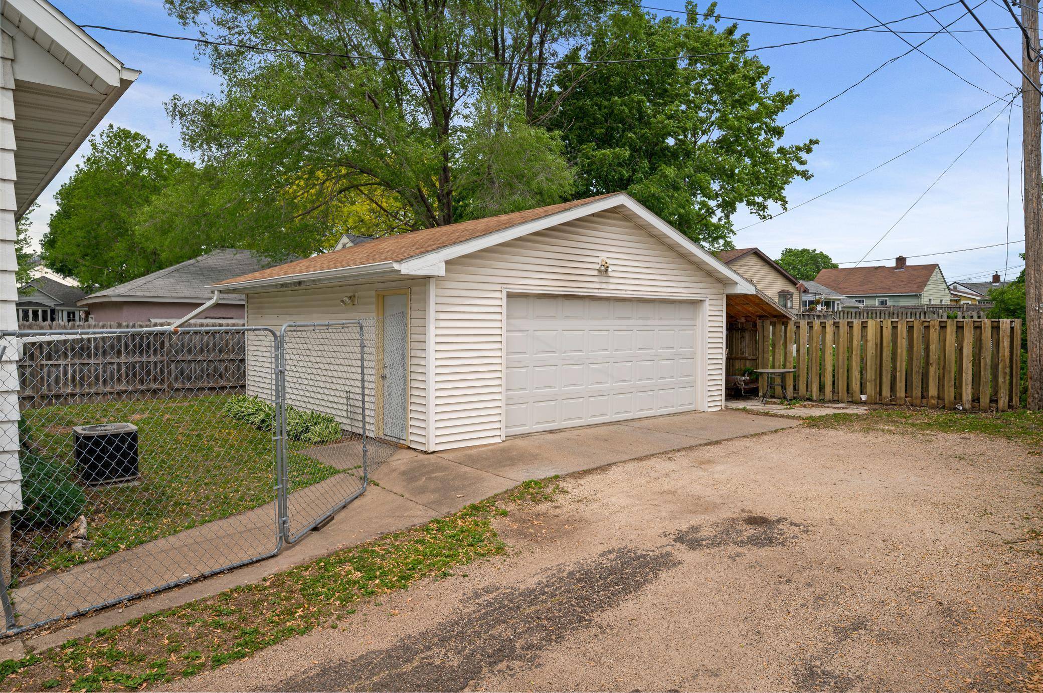 Winona, MN 55987,260 Lee ST