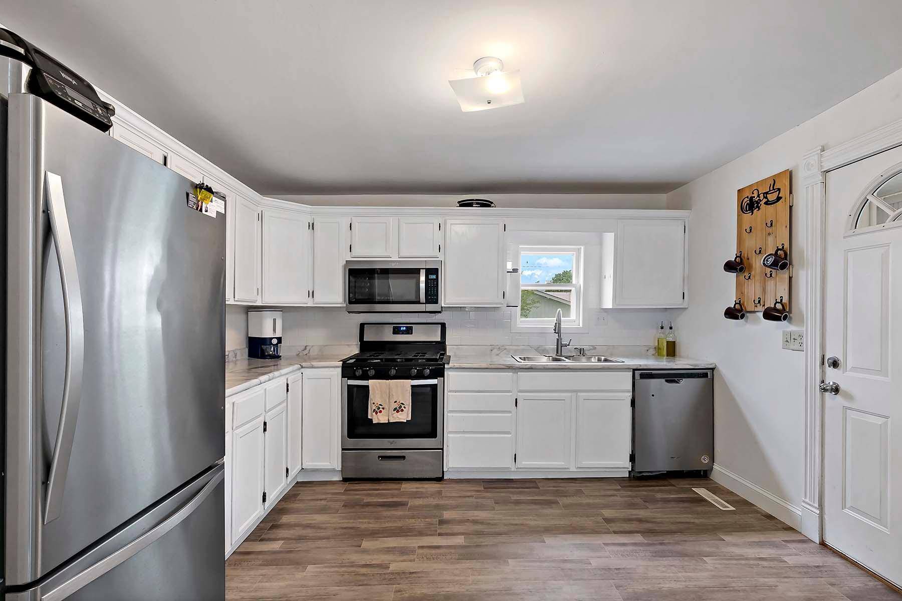 Mankato, MN 56001,706 N Broad ST