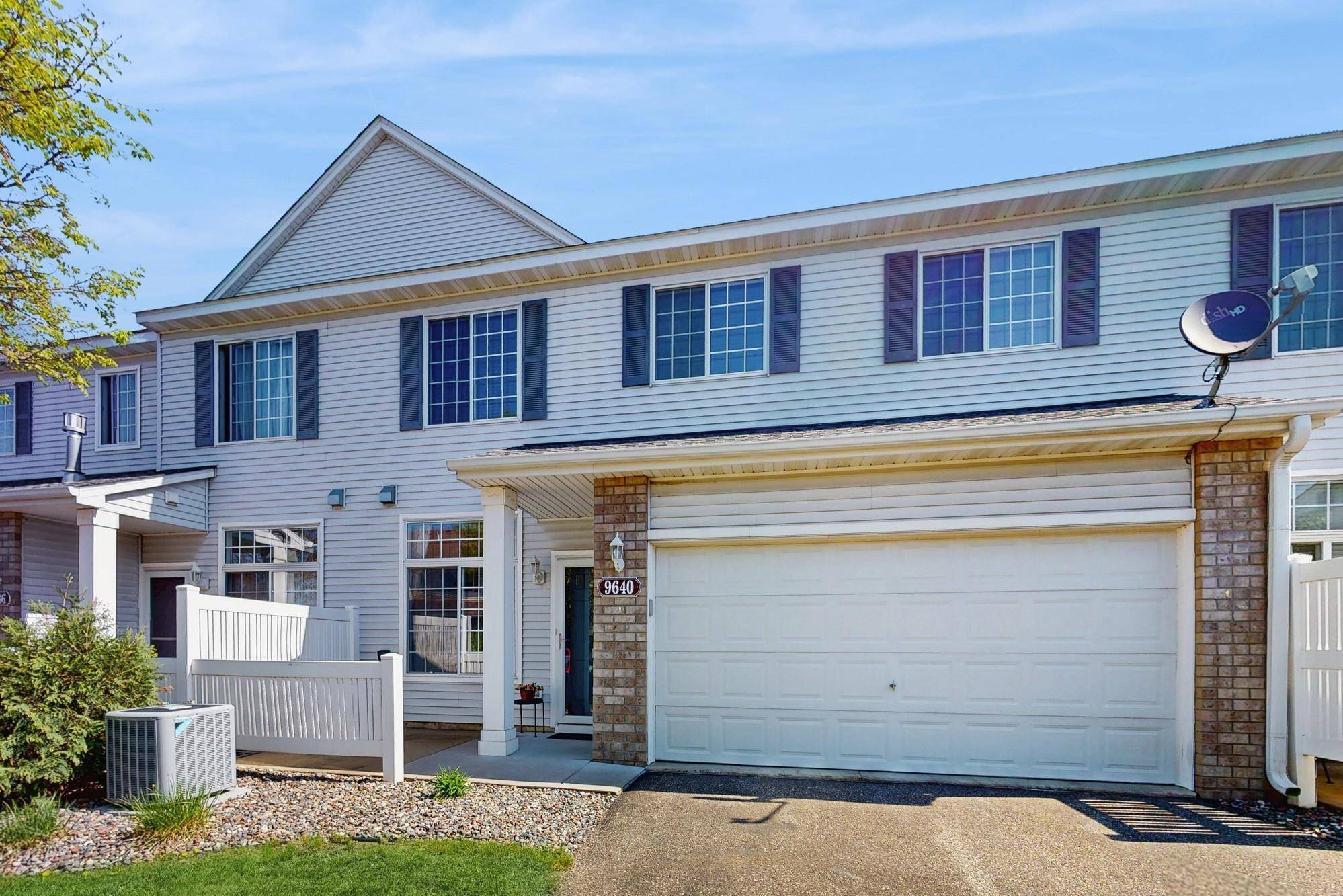 Maple Grove, MN 55311,9640 Peony LN N