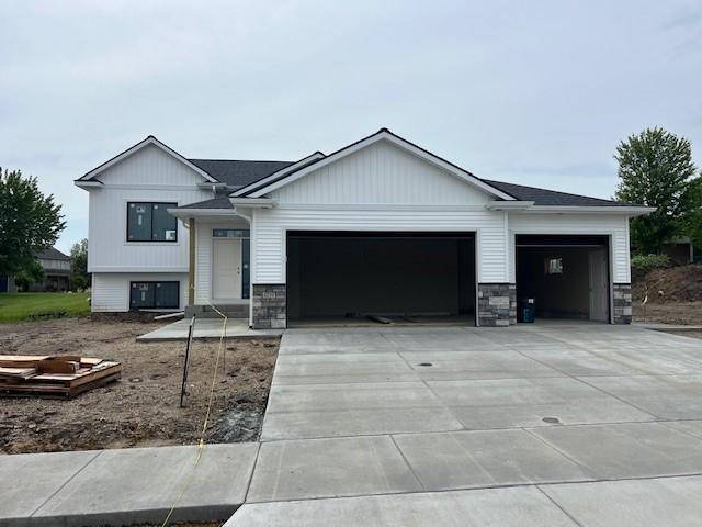 Rochester, MN 55901,6119 Cody LN NW