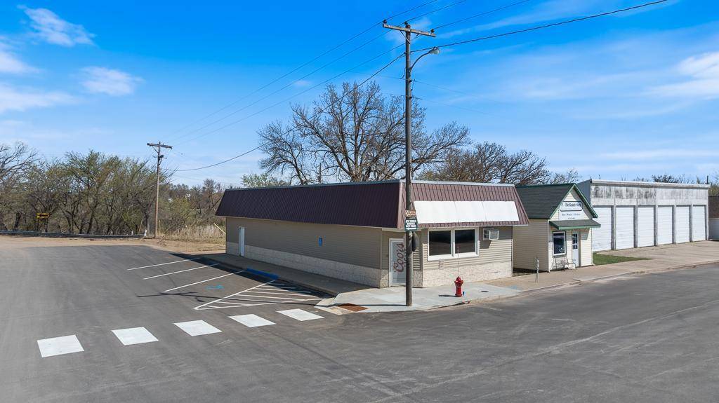 Russell, MN 56169,400 Front ST