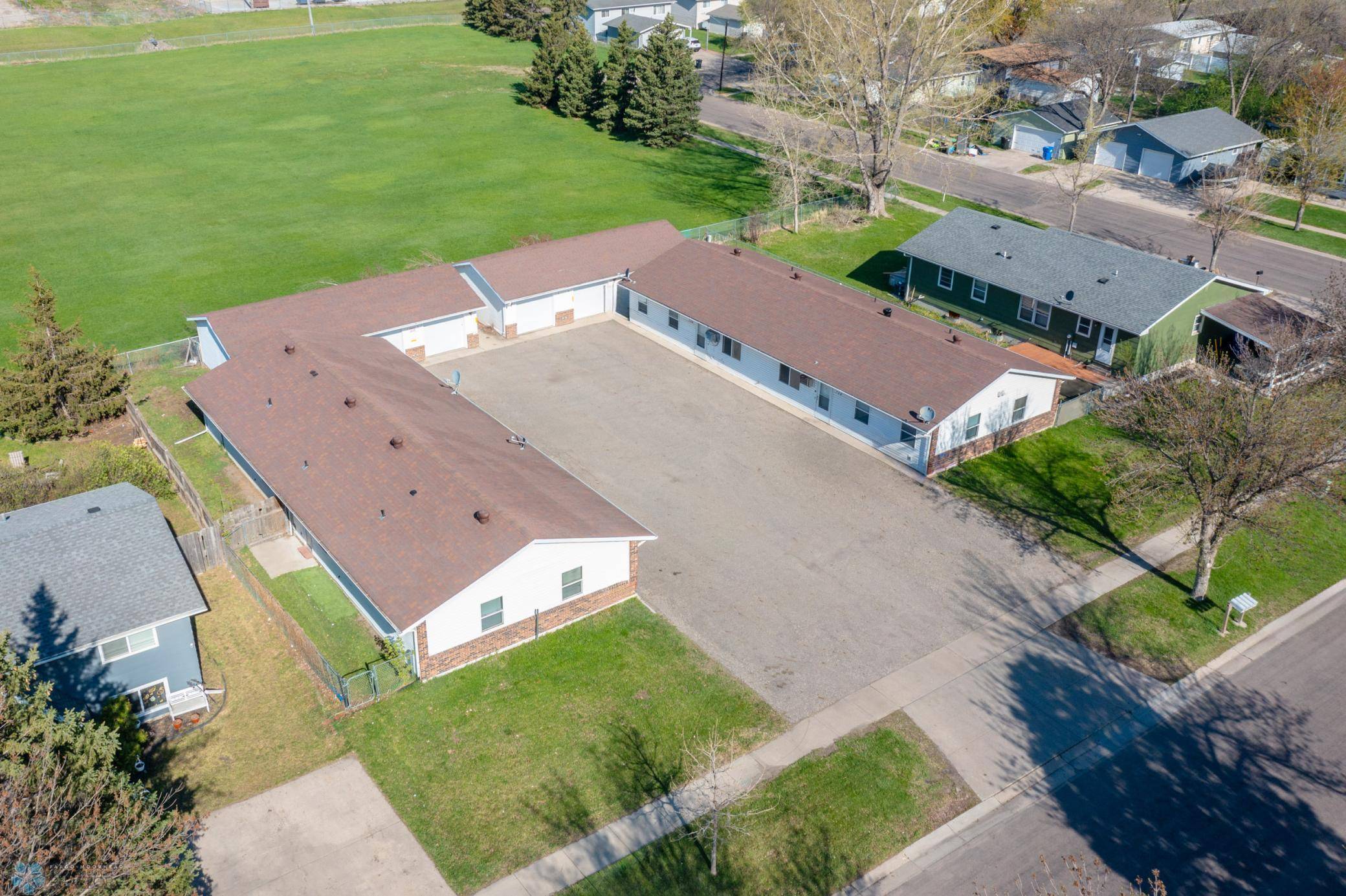 Fargo, ND 58102,726-728 31st ST N