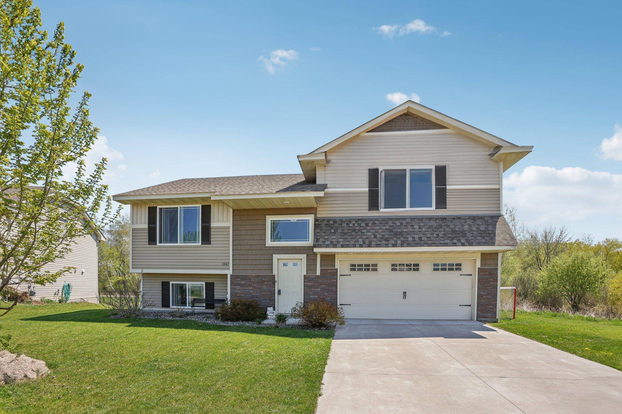 North Branch, MN 55056,7247 376th CIR