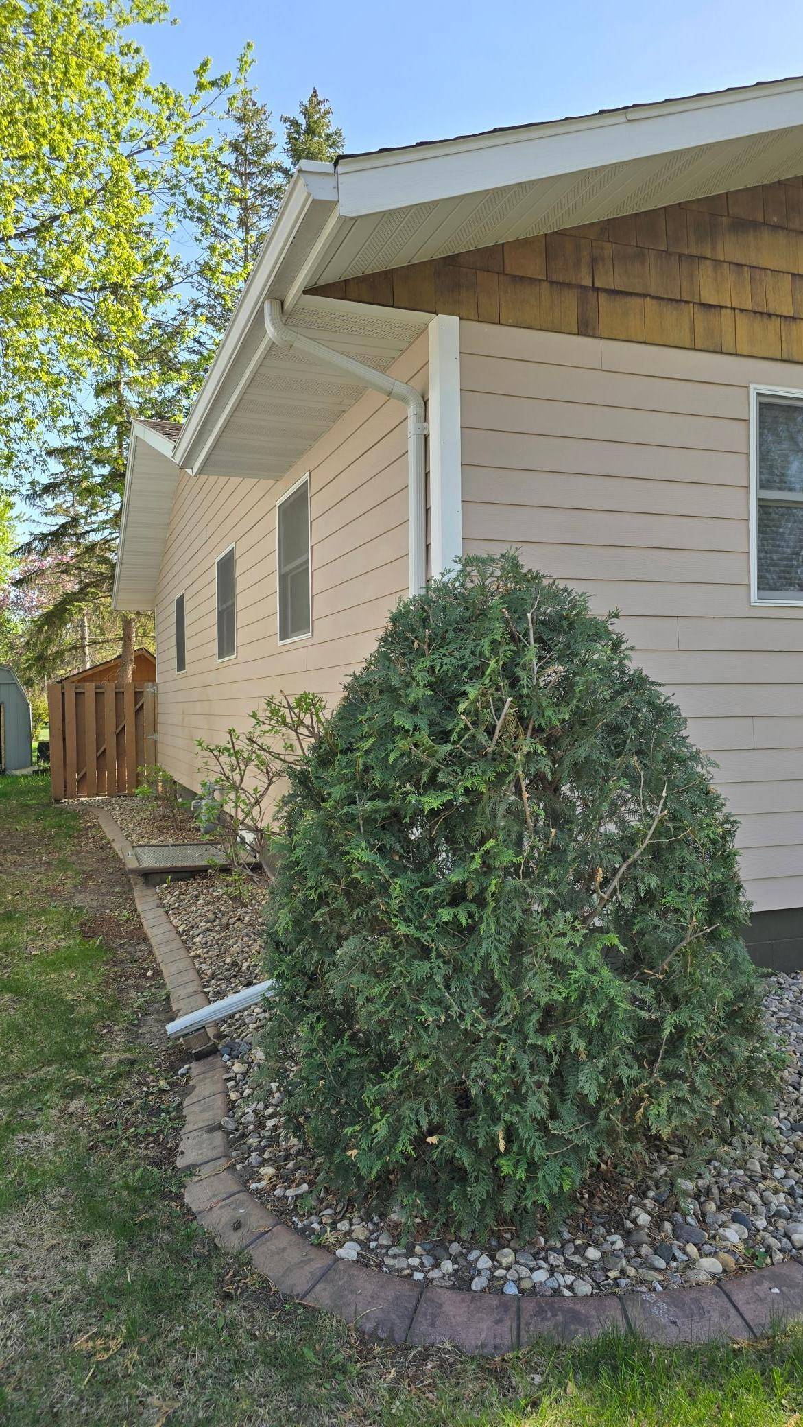 Marshall, MN 56258,109 Gray PL W