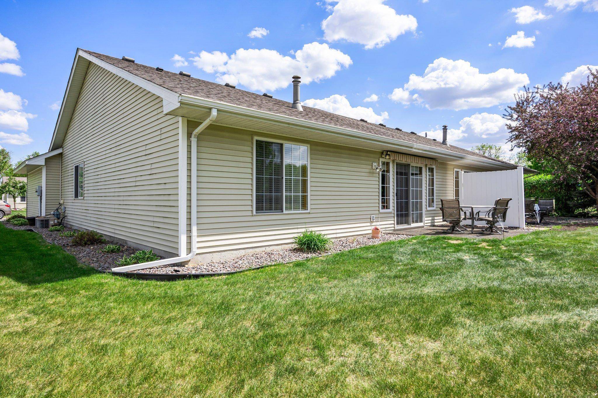Hutchinson, MN 55350,804 Greensview CT NW