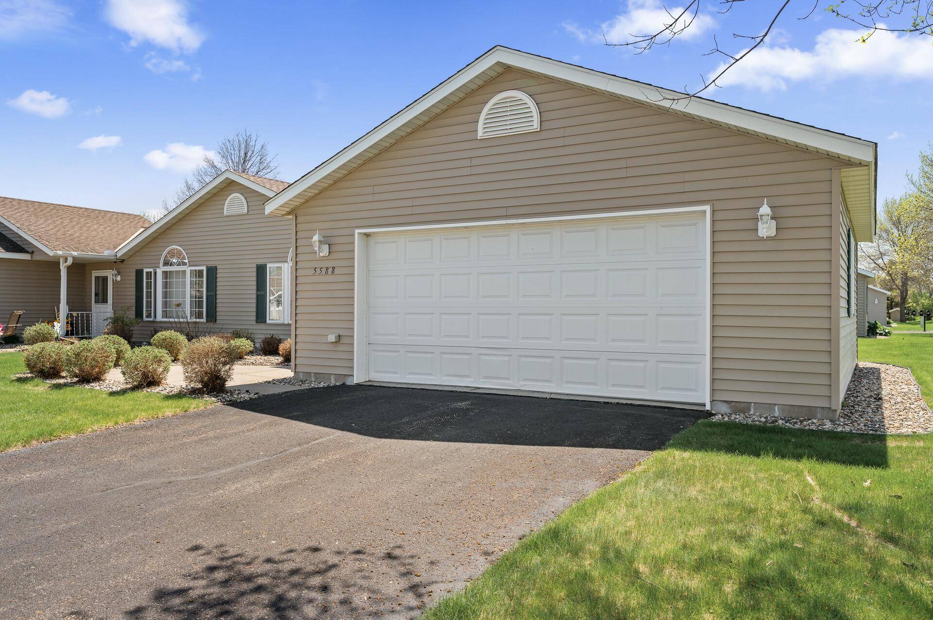 Albertville, MN 55301,5588 Kalland AVE NE