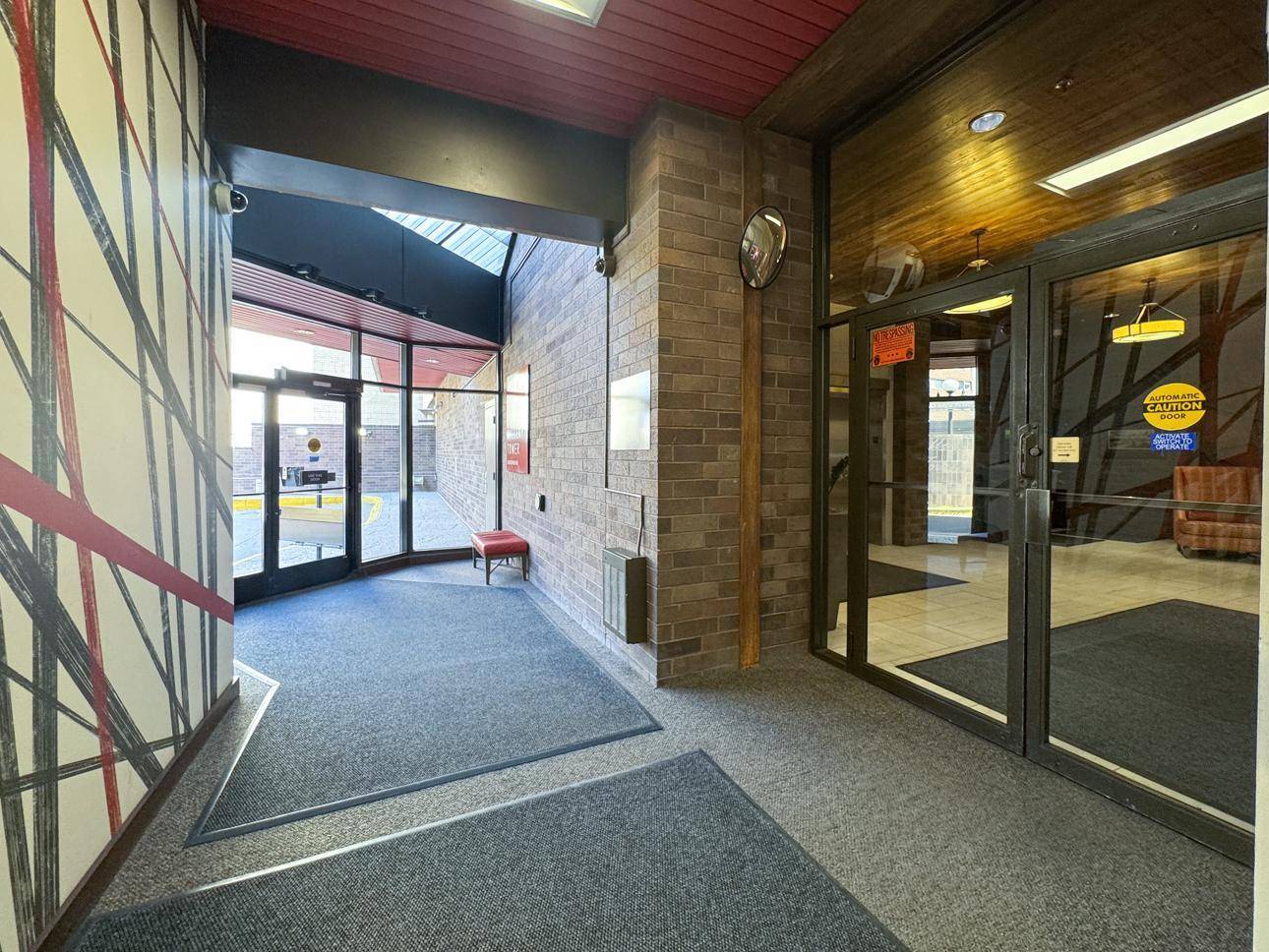 Saint Paul, MN 55102,26 10th ST W #1701