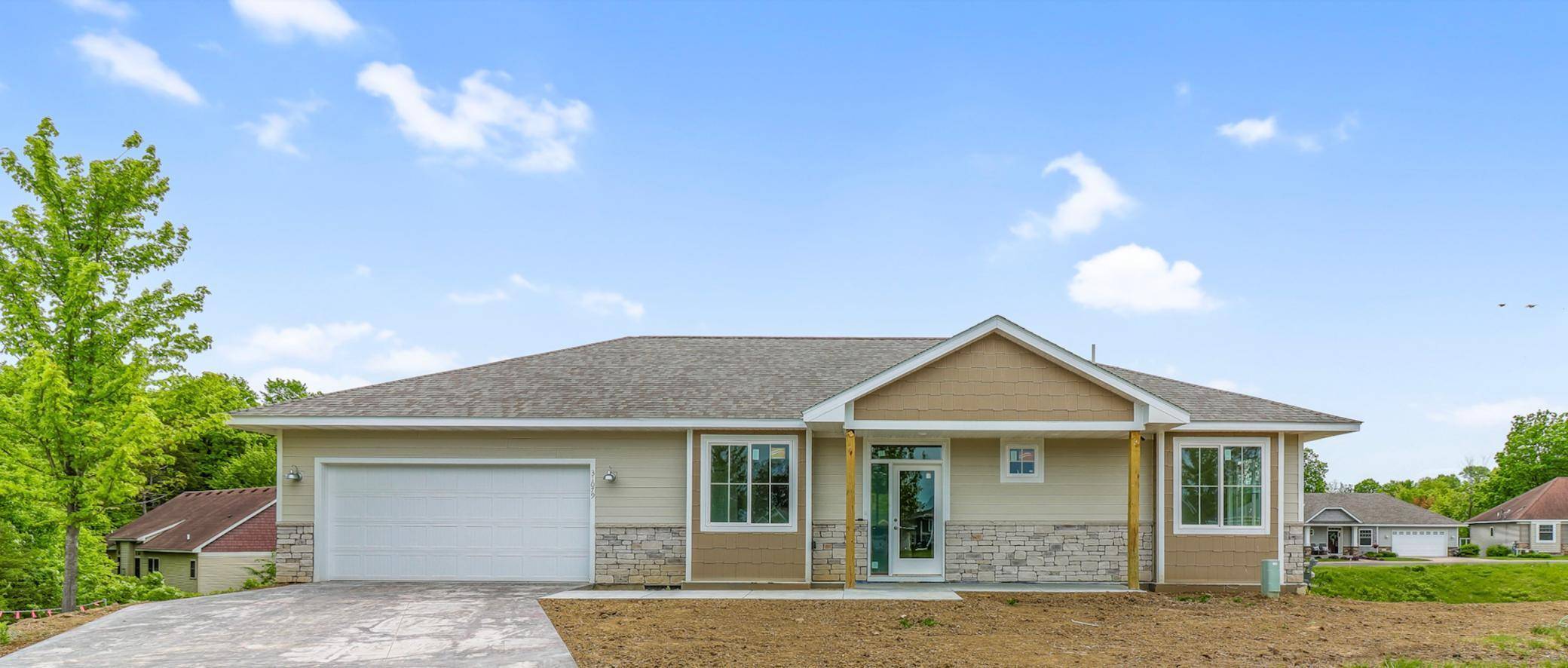 Lindstrom, MN 55045,31079 Magnolia Ridge Way