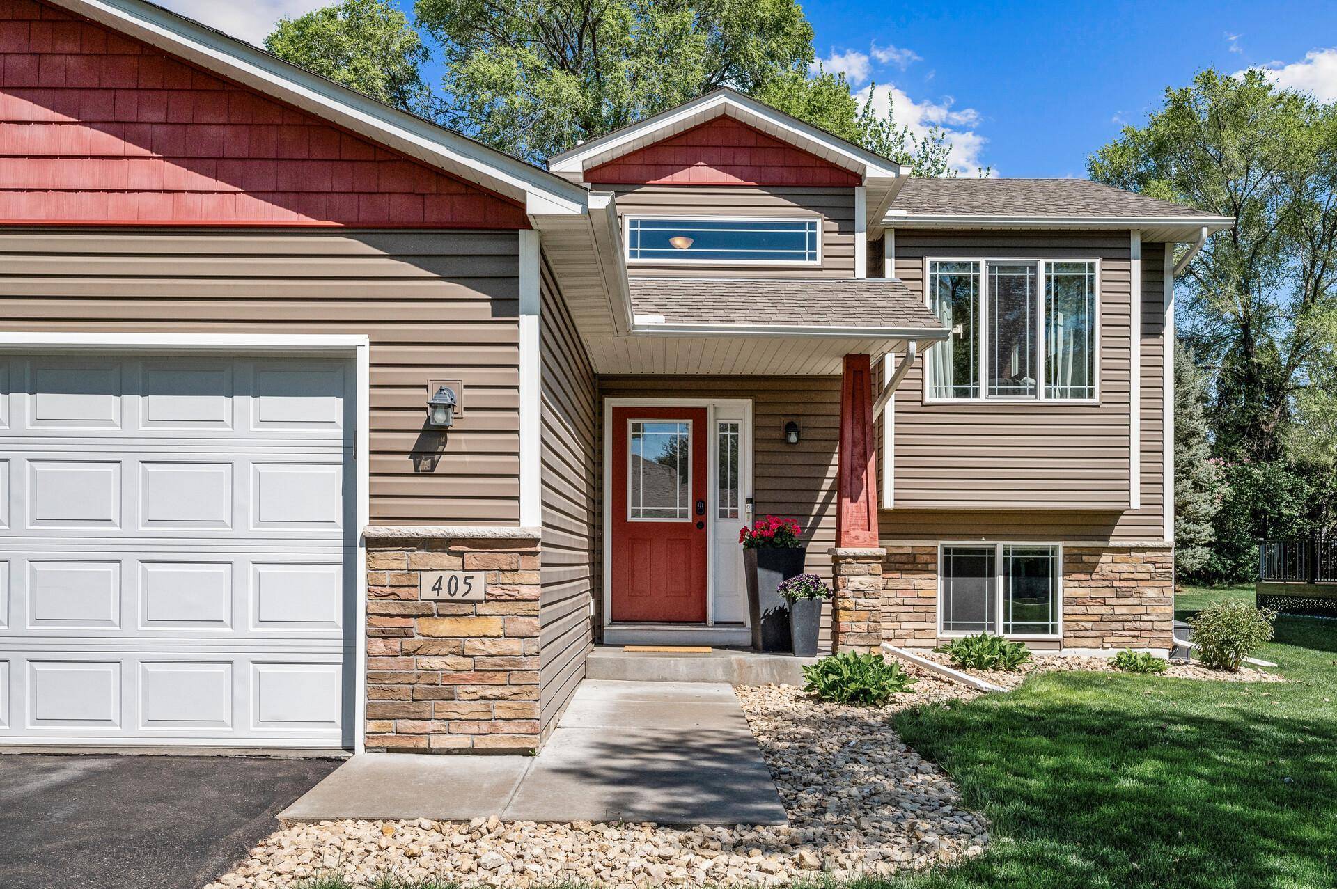 Champlin, MN 55316,405 Lancaster LN N