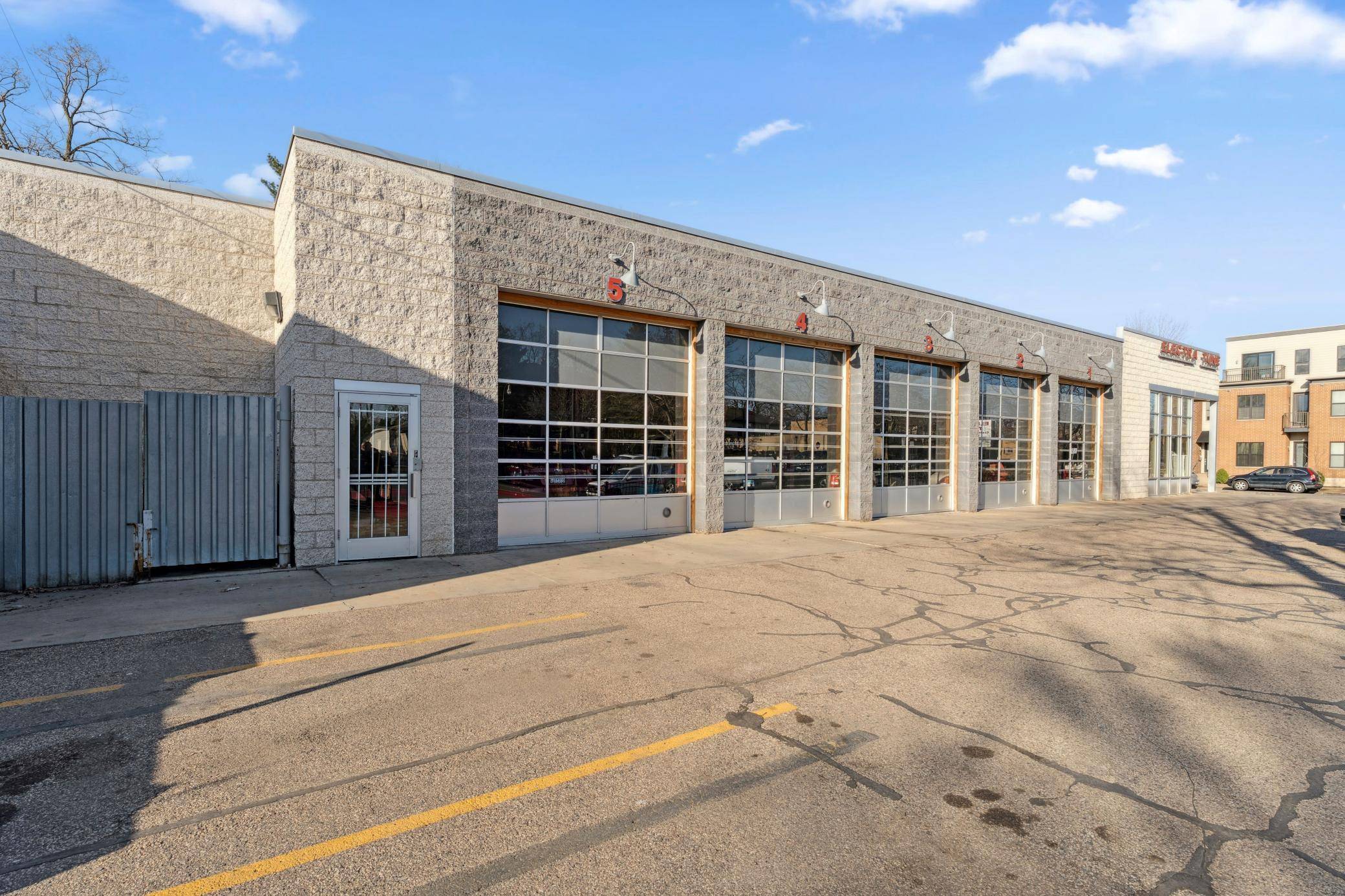 Minneapolis, MN 55406,4522 & 4508 E Lake ST