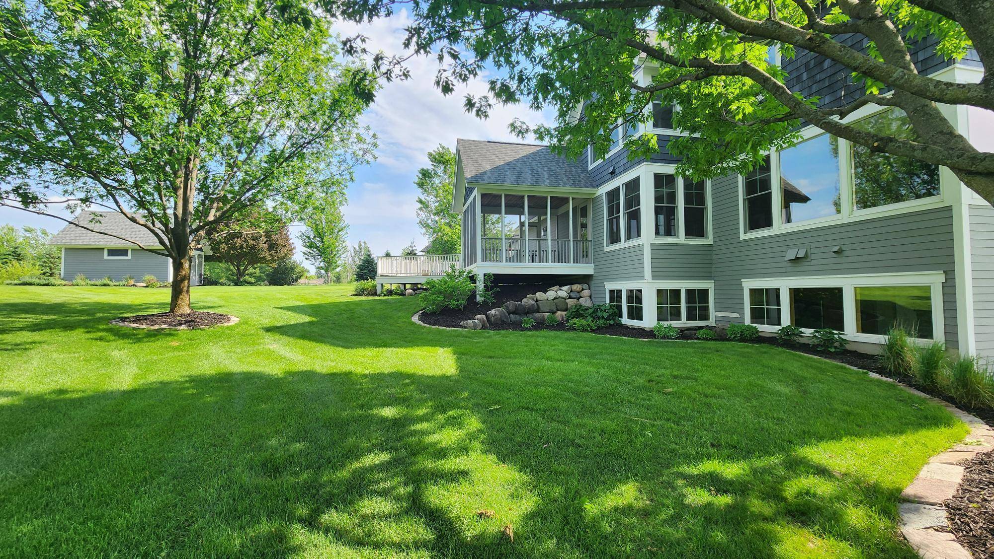 West Lakeland Twp, MN 55082,2039A Morgan AVE N