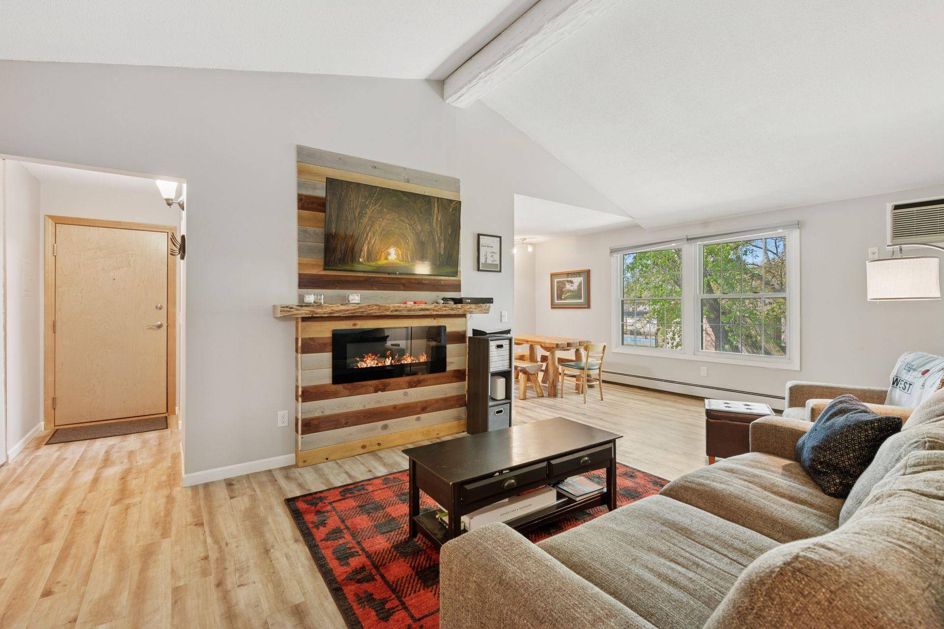 Saint Louis Park, MN 55416,4430 Cedar Lake RD S #6