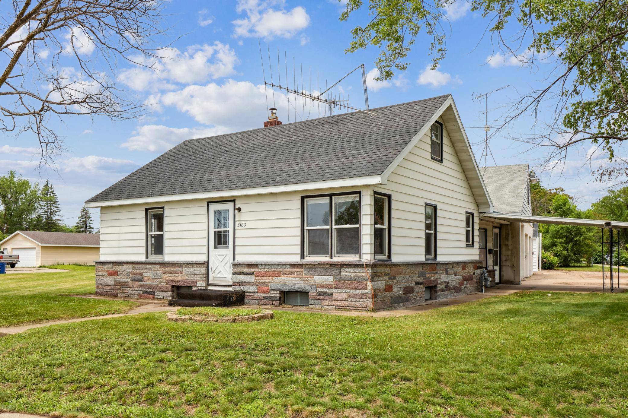 Saint Cloud, MN 56303,3103 7th ST N