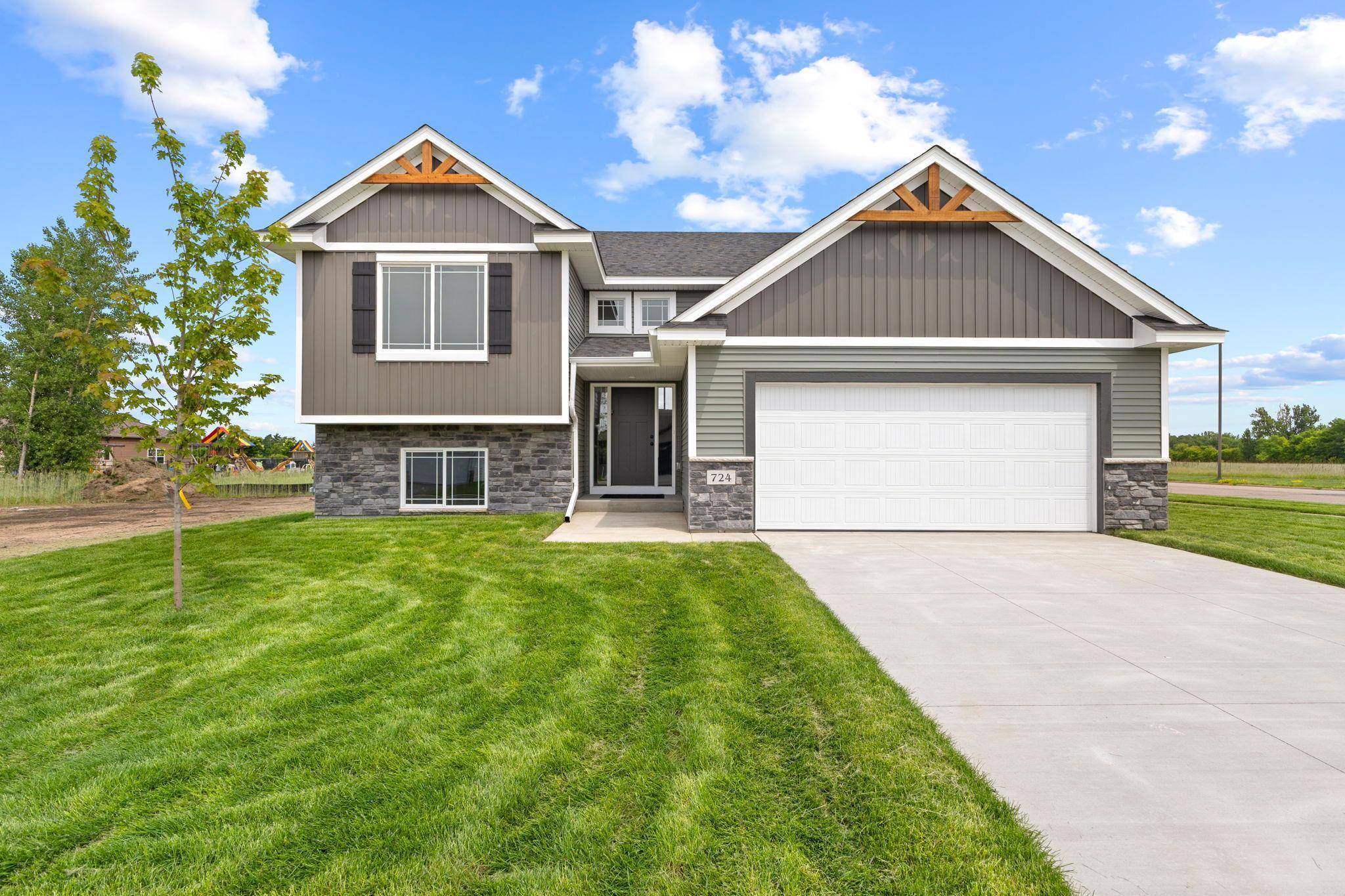 Isanti, MN 55040,724 Margaret LN NE