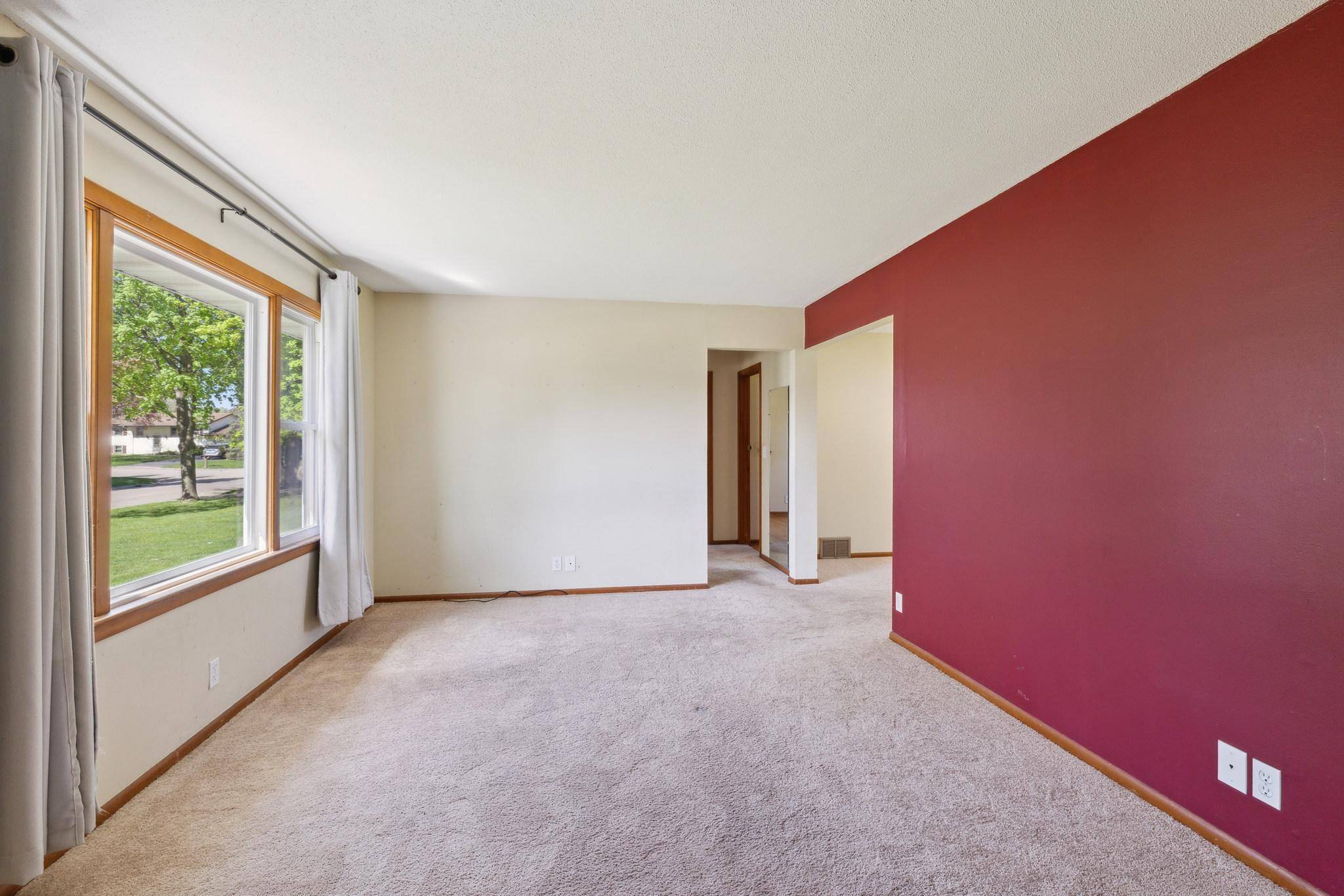 Apple Valley, MN 55124,229 Strese LN