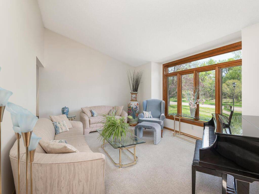 Apple Valley, MN 55124,15825 Garden View DR